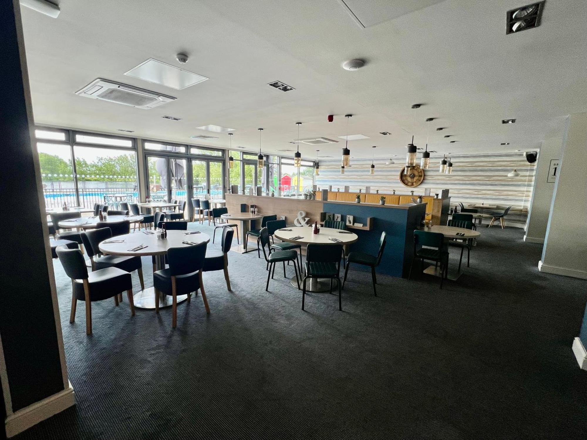 Clearwater Villa South Cerney Bagian luar foto