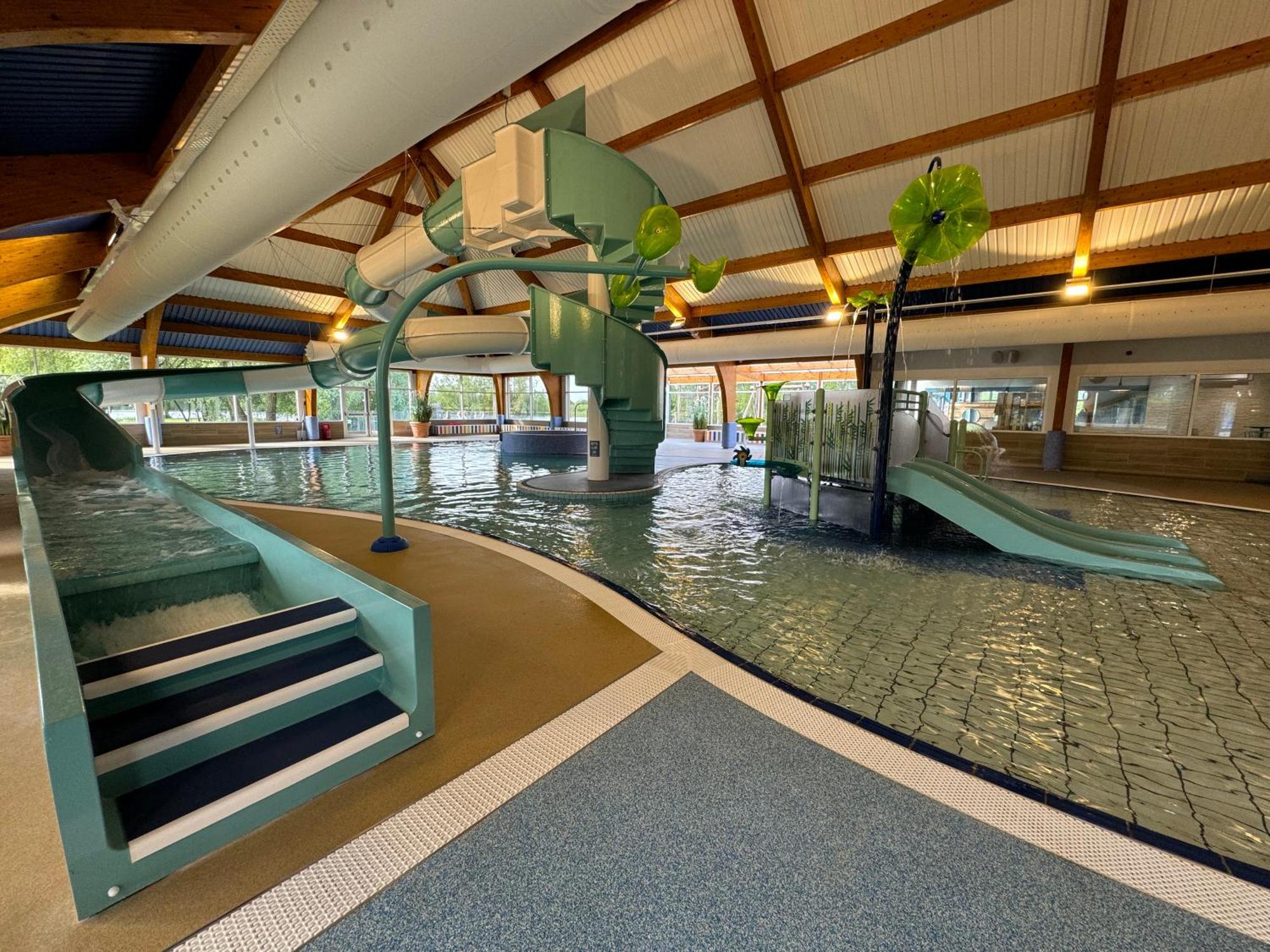 Clearwater Villa South Cerney Bagian luar foto